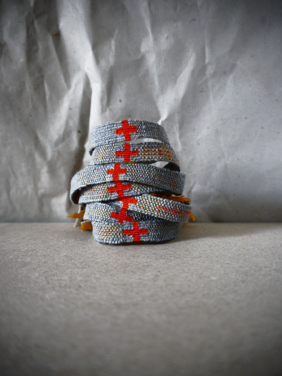 Myriam Balaÿ bracelet hand weaved LOOM n°38 orange cross